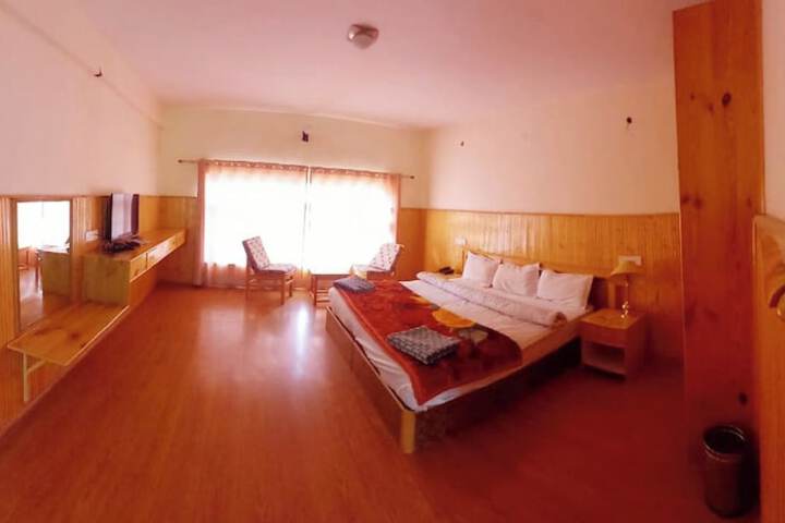 Room 4 of 19