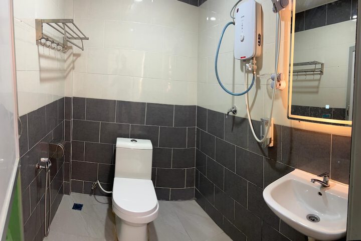Room 80 of 129