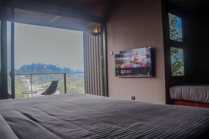 Room 6 of 20