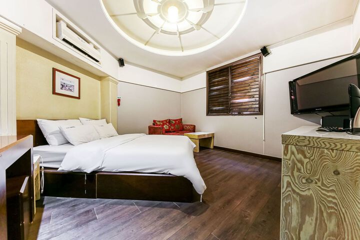 Room 19 of 26