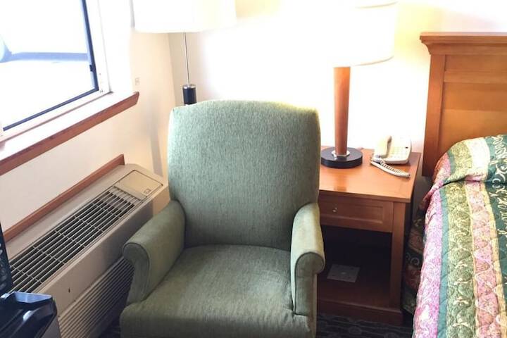 Room 10 of 52