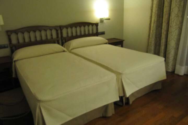 Room 7 of 37
