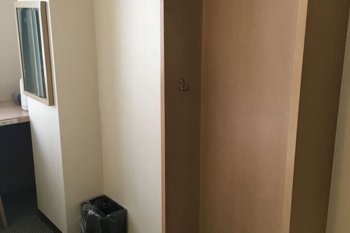 Room 12 of 51