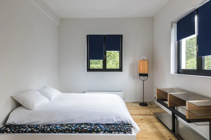Room 5 of 15