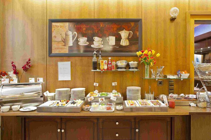 Dining 47 of 74
