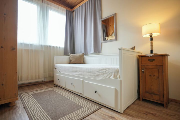 Room 34 of 87