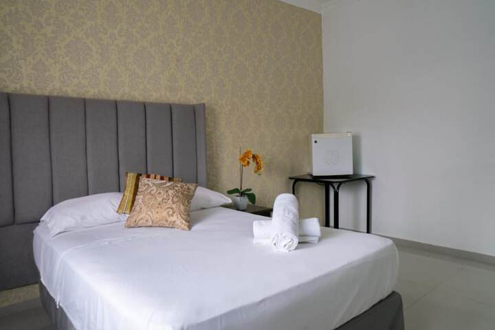 Room 5 of 36