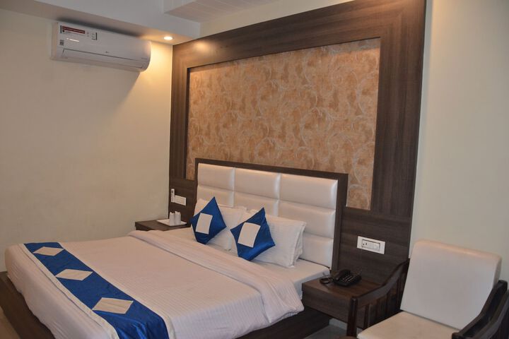 Room 3 of 23