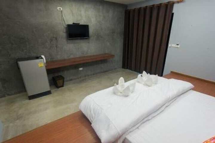 Room 7 of 39