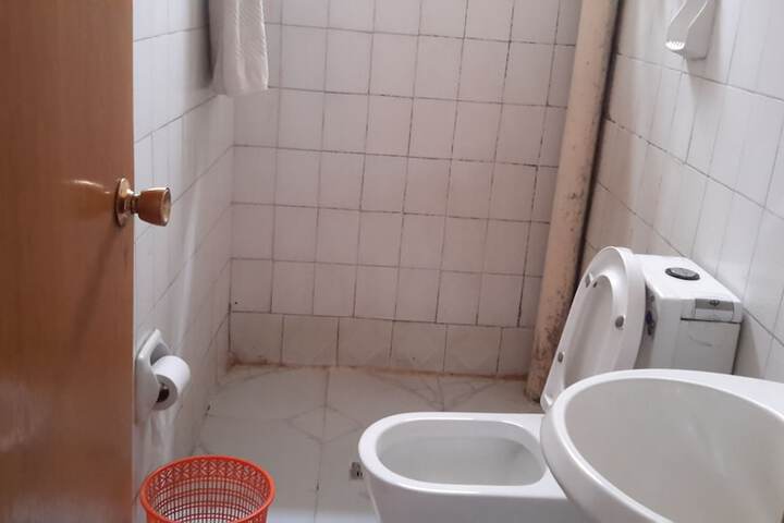 Room 21 of 24