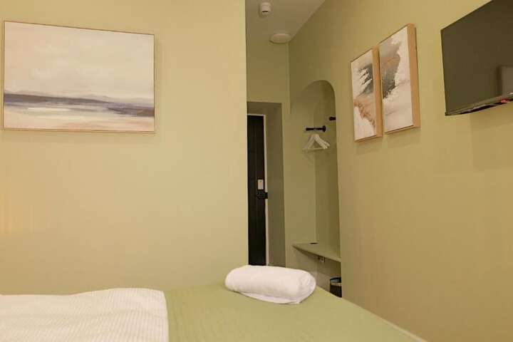 Room 5 of 26