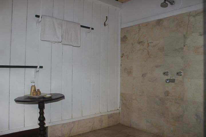 Room 42 of 65
