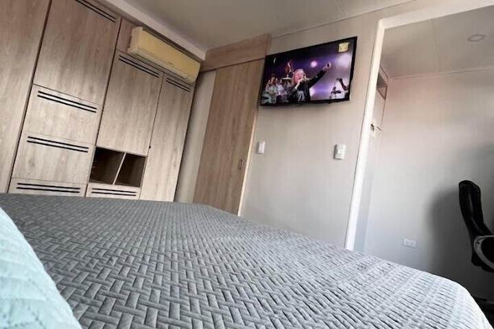 Room 3 of 10