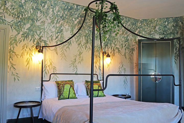 Room 29 of 140