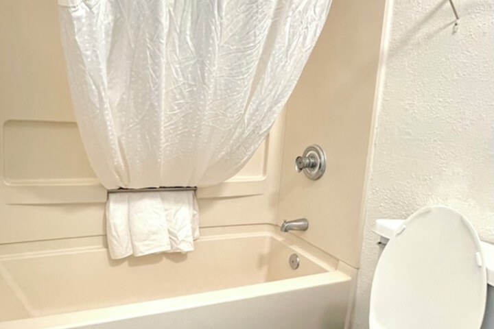 Room 10 of 41