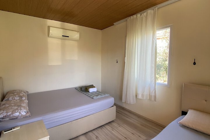 Room 42 of 104