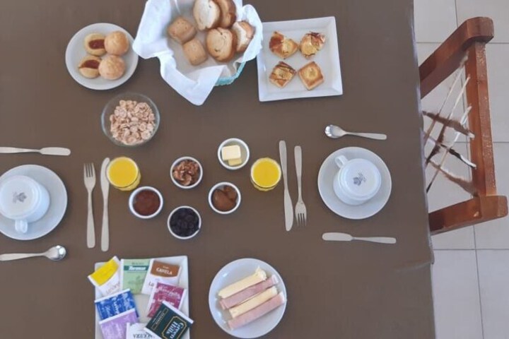 Breakfast/Coffee Service 20 of 33