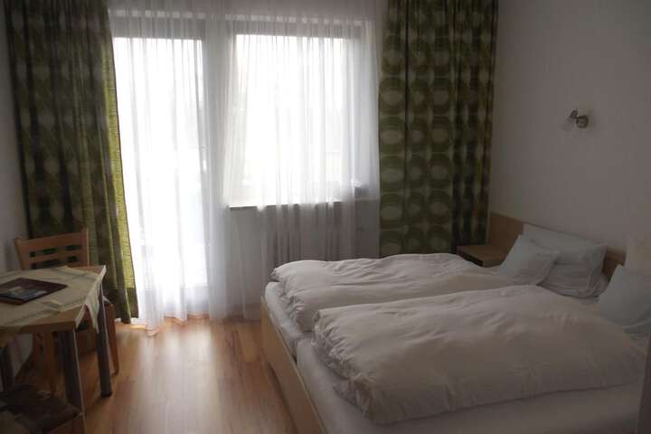 Room 12 of 39