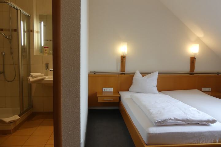 Room 4 of 55