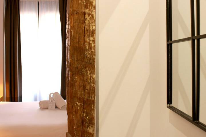 Room 12 of 39