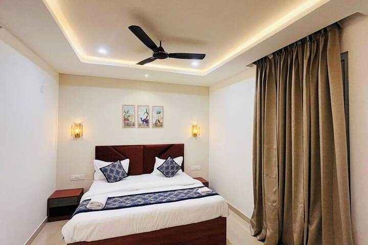 Room 3 of 15