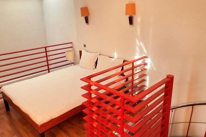 Room 7 of 19