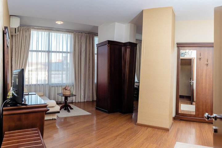 Room 74 of 169