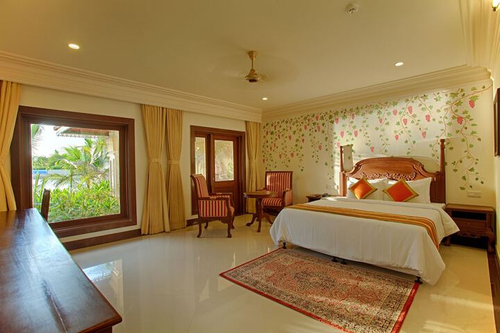 Room 3 of 48