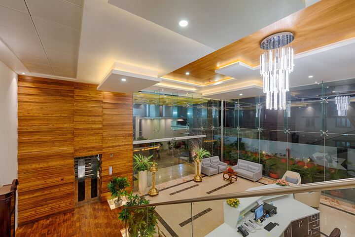 Hotel Lance International