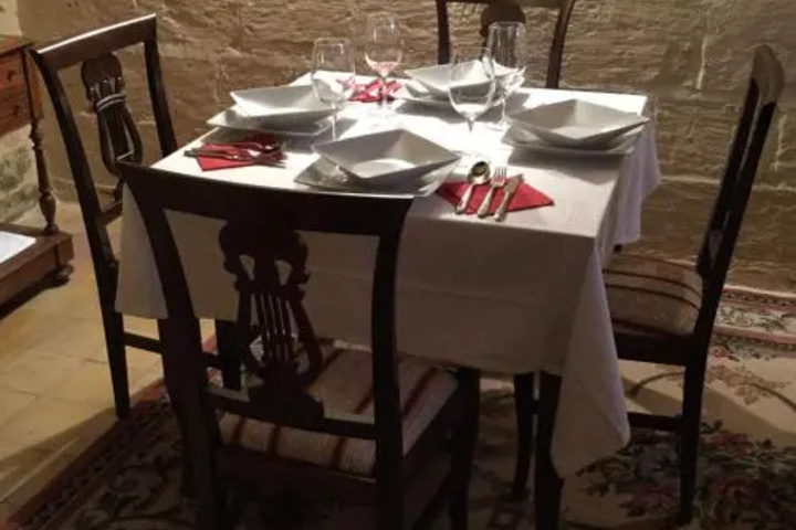 Dining 14 of 14
