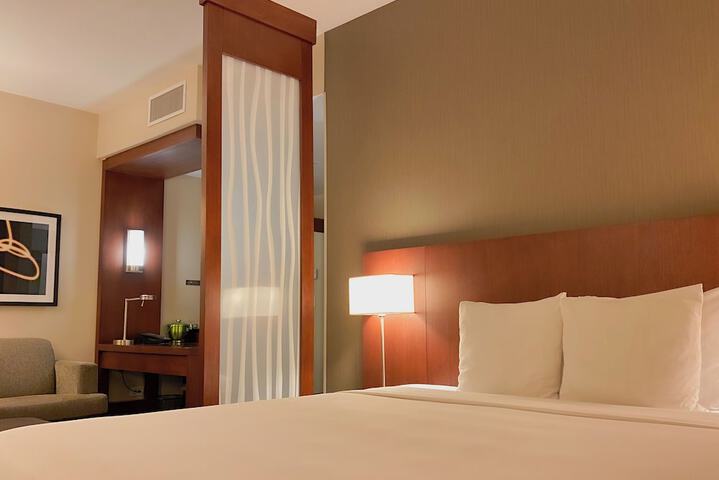 Room 12 of 40