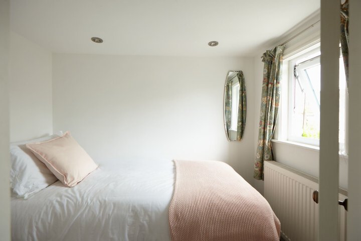 Room 3 of 28