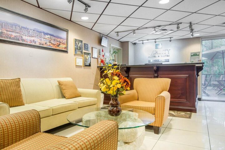 QUALITY HOTEL & SUITES