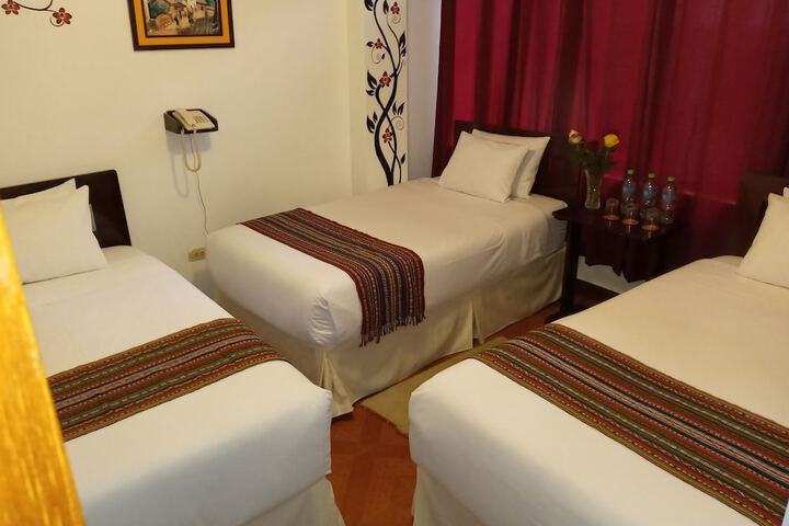 Room 3 of 12