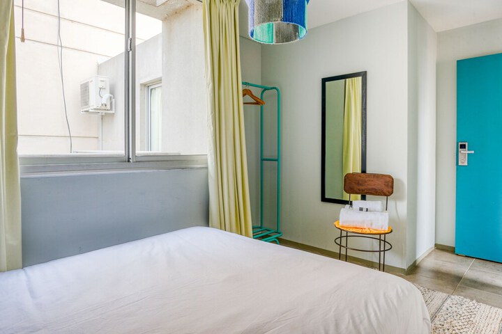 Room 4 of 46