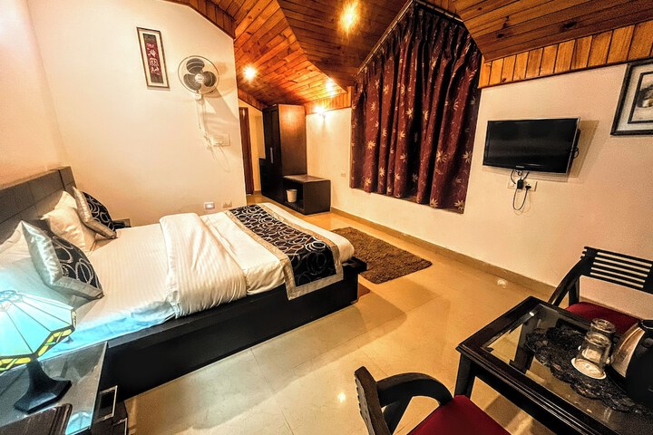 Room 10 of 43