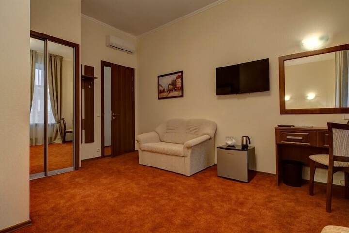 Room 27 of 58