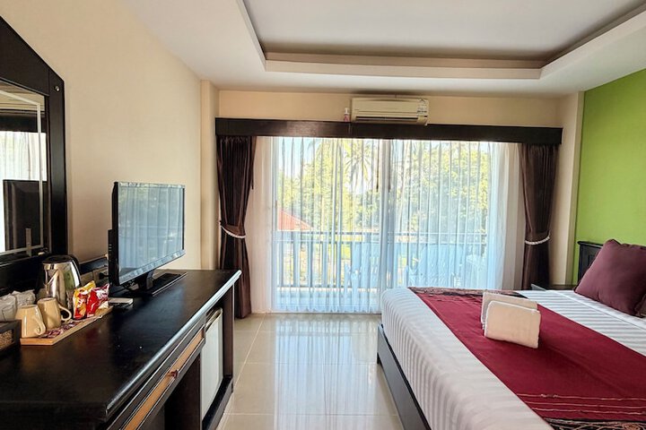 Room 25 of 47