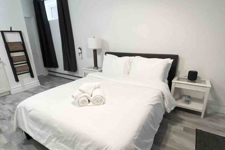 Room 2 of 17