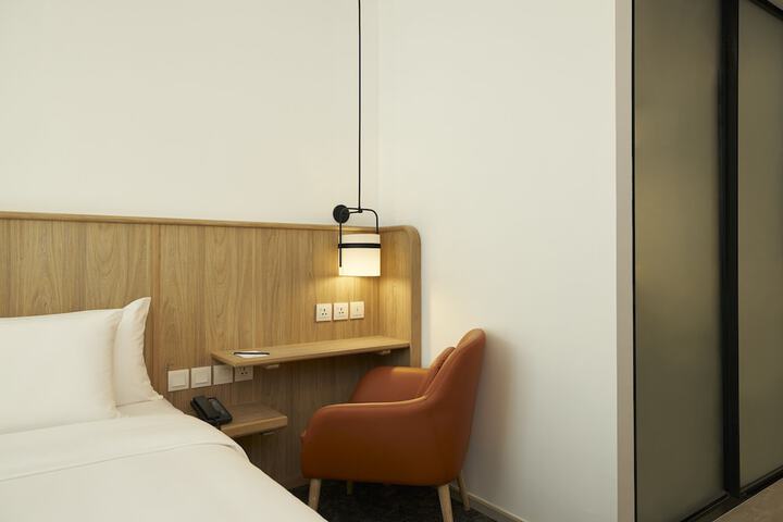 Room 9 of 51