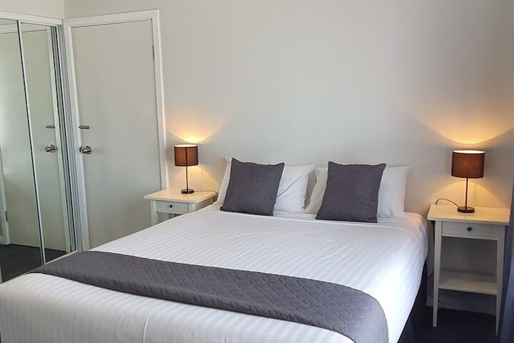 Room 12 of 25