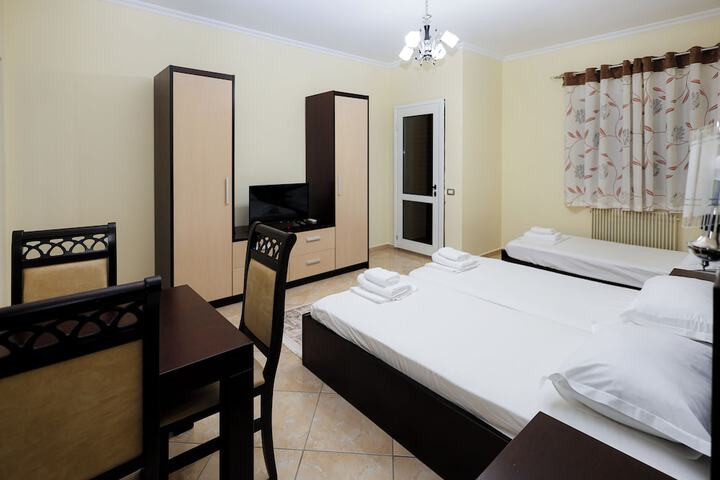 Room 3 of 24