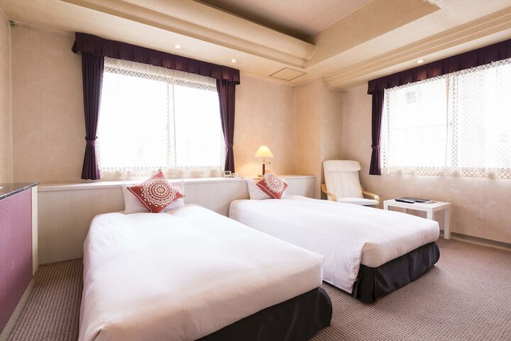 Room 15 of 35