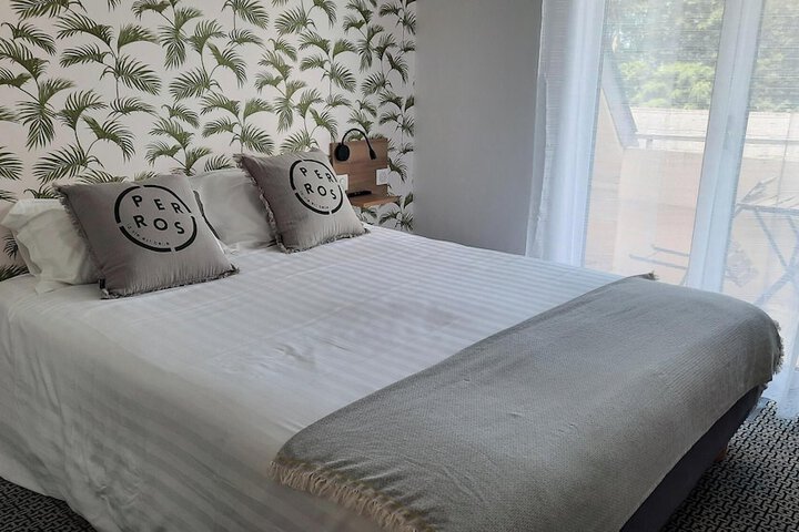 Room 2 of 9
