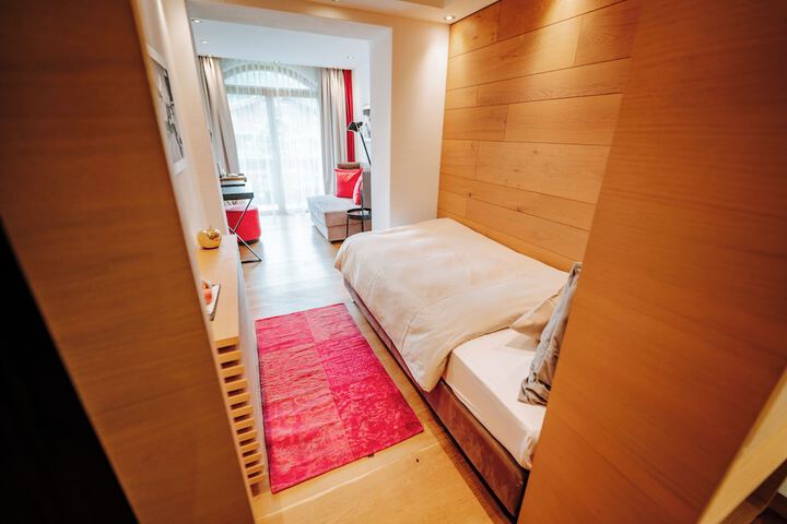 Room 10 of 70