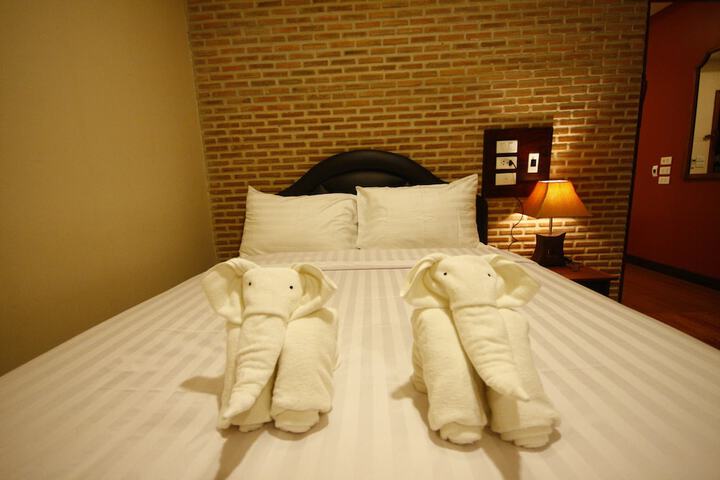 Room 18 of 52
