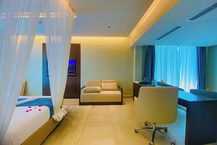Room 28 of 120