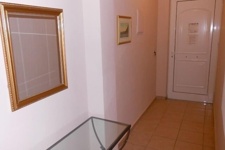 Room 8 of 53