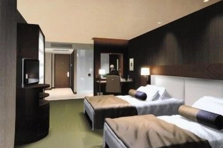 Room 13 of 30