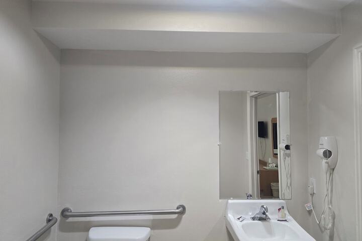 Room 40 of 43